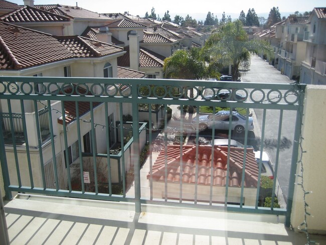 master bedroom balcony - 4489 Spencer St