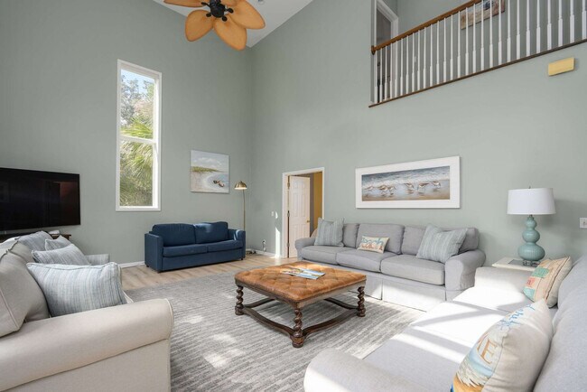 Building Photo - 3 Cassina Ln