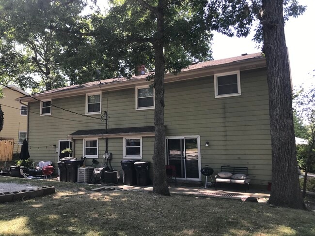 Building Photo - 443 N Grandview Blvd