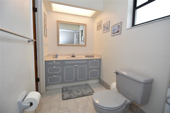 Building Photo - 18 Covington Ln