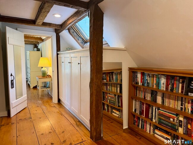 Building Photo - 509 Boston Post Rd