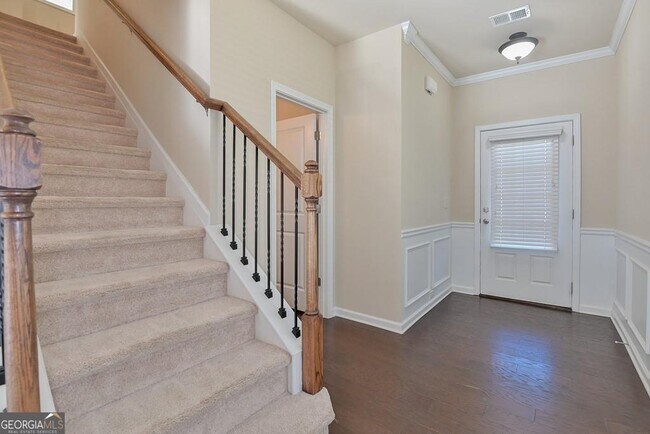 Building Photo - 4665 Woodbine Way