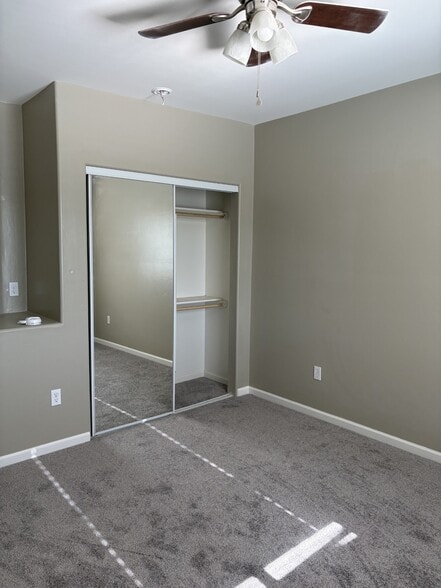 Building Photo - 3623 E Bellevue St
