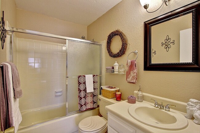 Second Bathroom - 9409 W 89th Cir