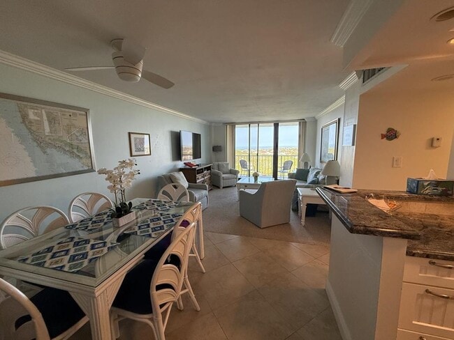 Building Photo - 440 Seaview Ct