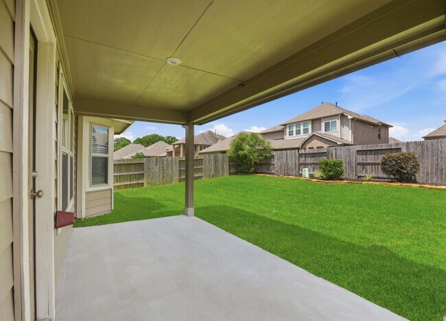 Building Photo - 9327 Clearwater Bluff Ln