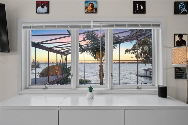 Building Photo - 3824 Gaines Dr