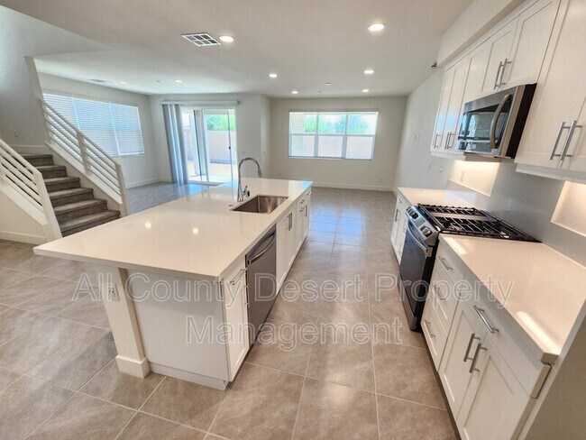 Building Photo - 43345 Passagio Lago Way