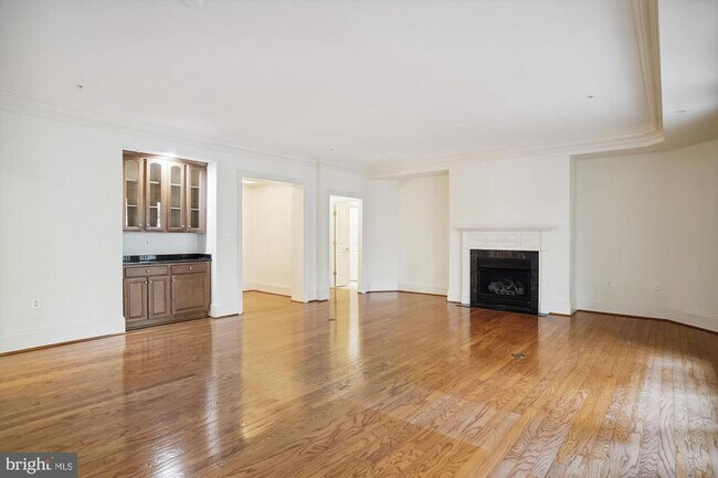 Primary Photo - 10401 Strathmore Park Ct