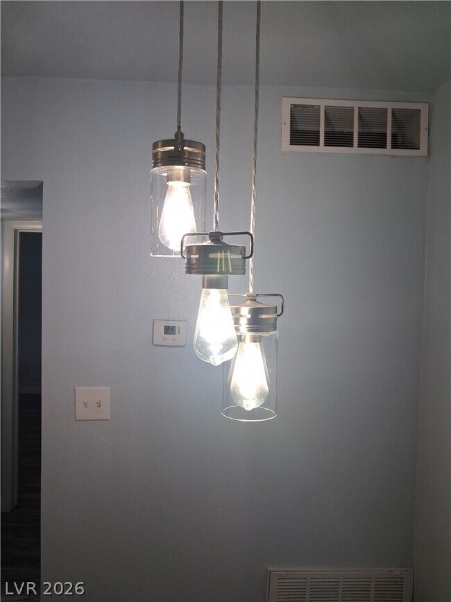 Building Photo - 510 Mckellar Cir