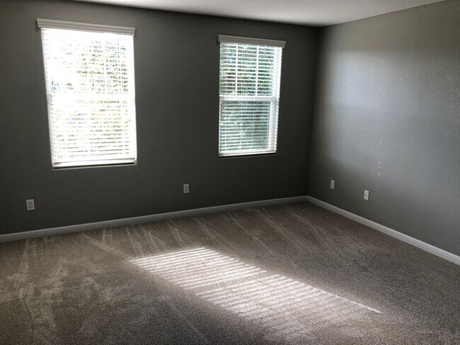 Building Photo - 131 Rush Haven