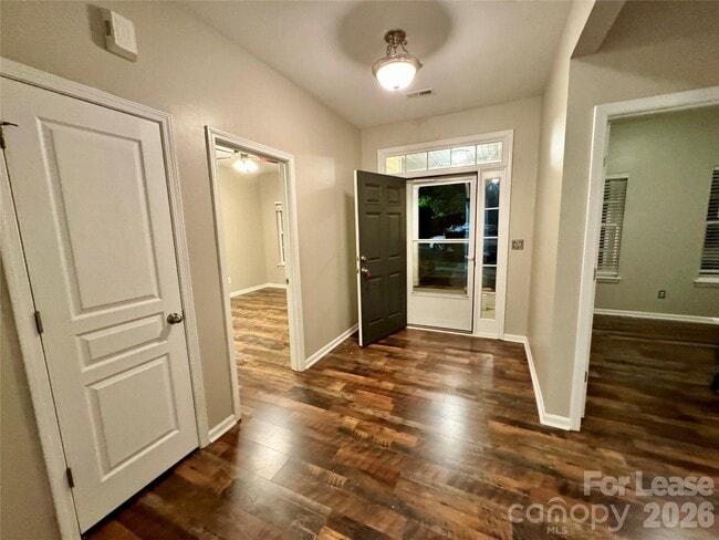 Building Photo - 8734 Arrowhead Pl Ln