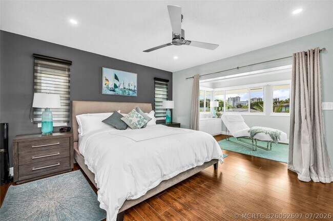Building Photo - 39 Castle Harbor Isle Dr