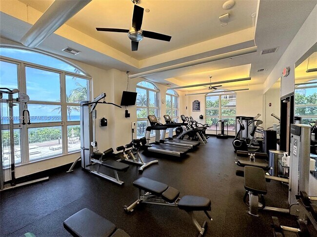 Building Photo - 2080 S Ocean Dr