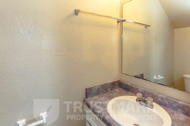 Building Photo - 3103 Courtney Ln