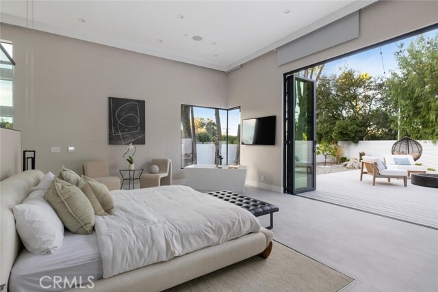 Building Photo - 22020 Alizondo Dr