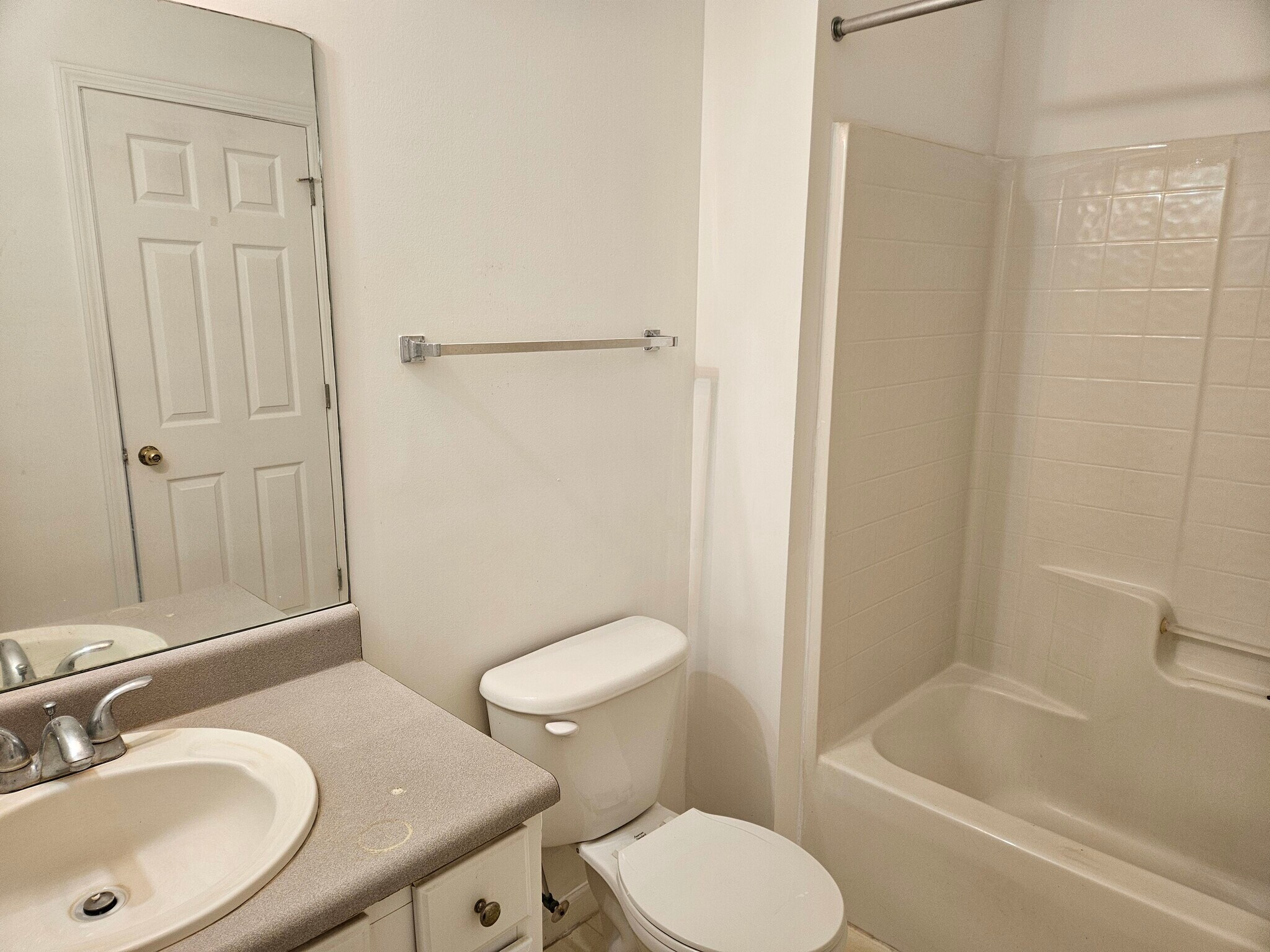 Building Photo - 1202 Walden Park Dr