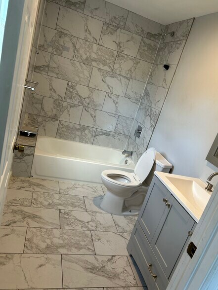 Building Photo - 57 Dover St