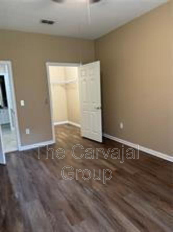 Building Photo - 6335 Contessa Dr