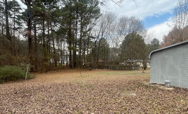 Building Photo - N Main St Holly Springs