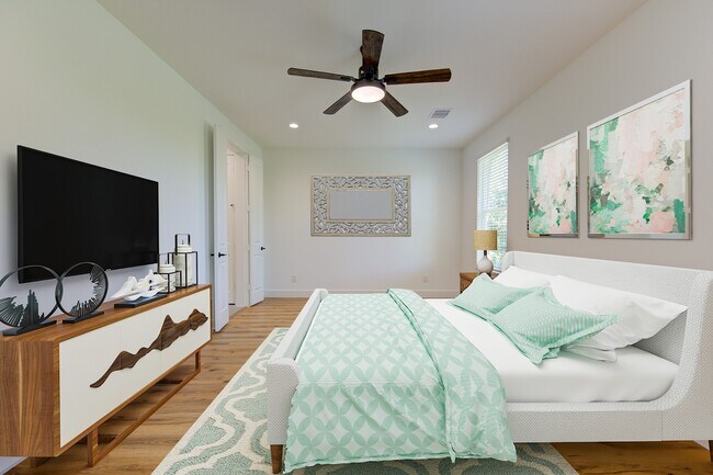 Building Photo - 2710 Noble St