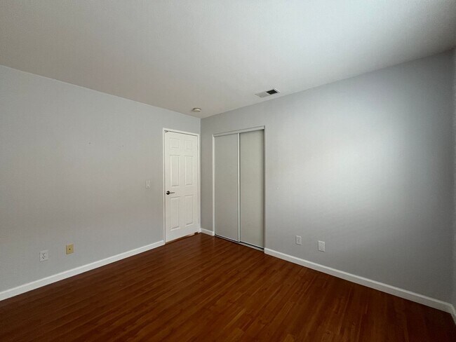Building Photo - Spacious 4-Bedroom Home in Mira Mesa – Tam...