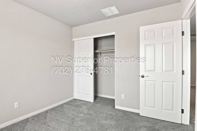 Building Photo - 7204 Sunray Point St