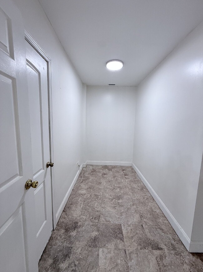 Building Photo - Moving Ready! 3-Bedroom   + 2-Bathroom + Bonus Room