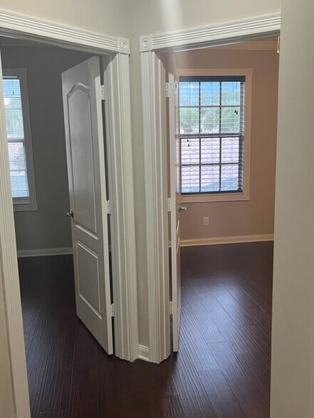 Entrance to Bedroom 2 and 3 - 3518 Zanzibar Way
