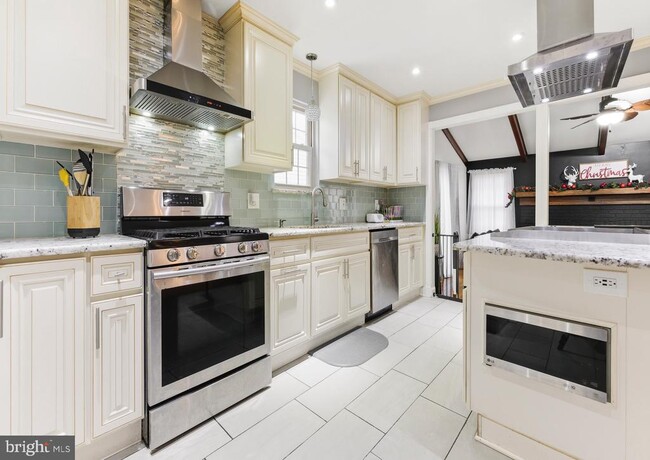 Building Photo - 203 Jonathan Ln