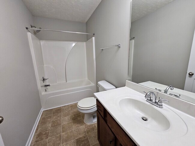 Building Photo - 2676 Delong St