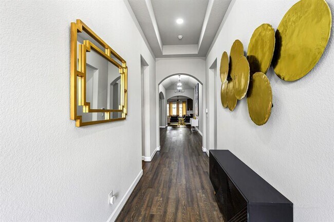 Building Photo - 7211 Sylvan Birch Trl