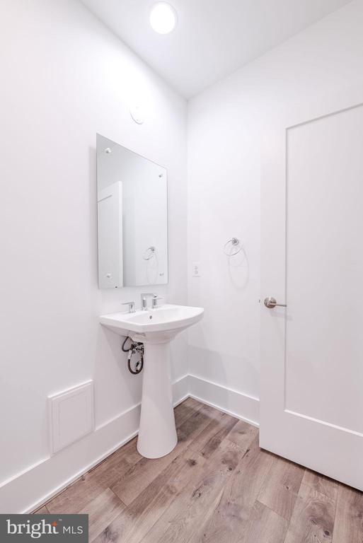 Building Photo - 11382 Emerald Park Rd