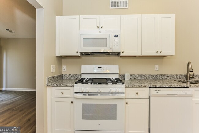 Building Photo - 1061 Brandon Hill Way