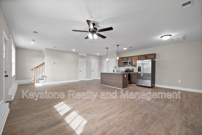 Building Photo - 125 Roadrunner Ct