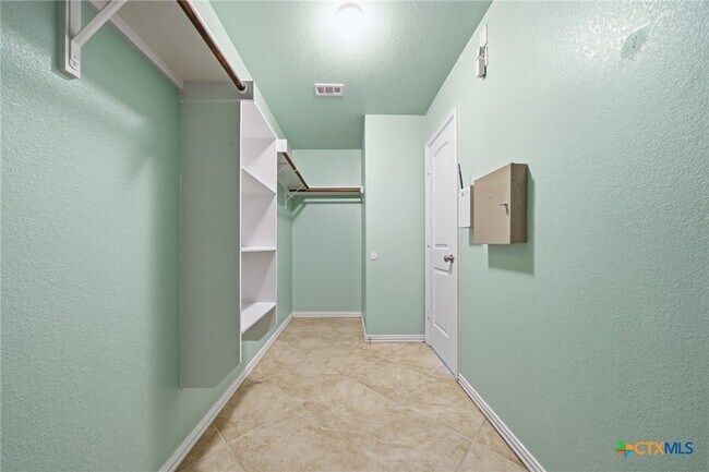 Building Photo - 3410 Cottonpatch Dr