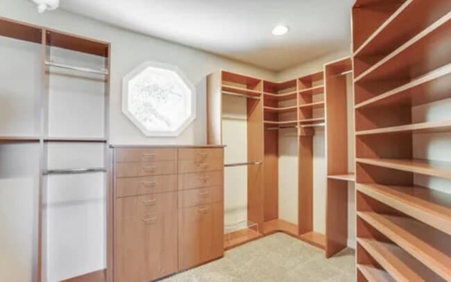 Building Photo - 985 Woodview Pl