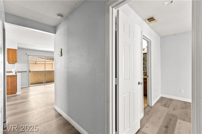 Building Photo - Stylish 2 Bedroom Condo in 89145