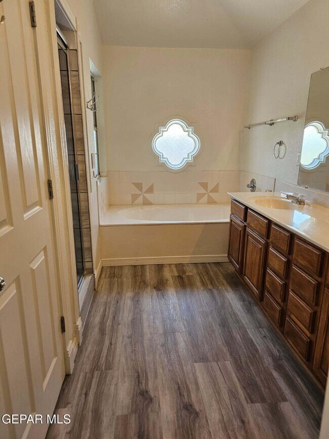 Building Photo - 12509 Sun Haven Dr