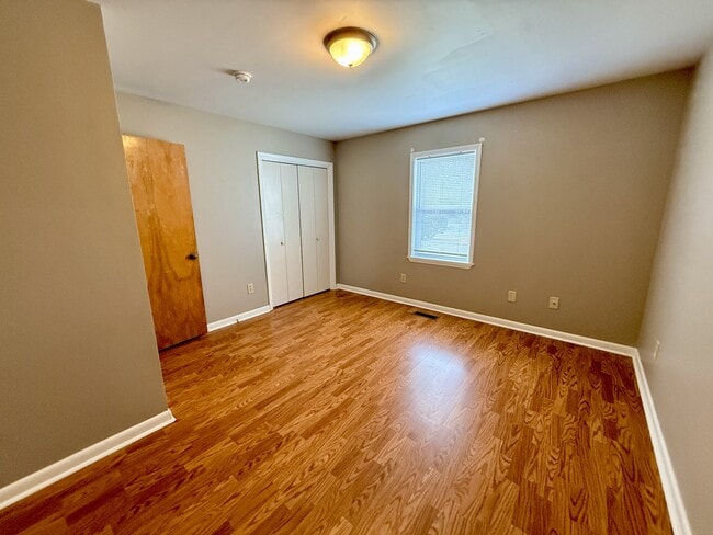 Building Photo - 105 Oakwood Meadows Dr