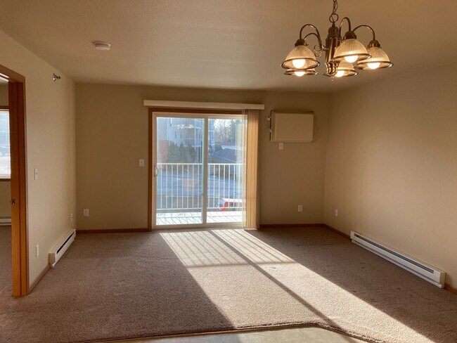 Building Photo - 1 Bedroom Apartment in North Bismarck near BSC with Elevator, W/D and Underground Parking!