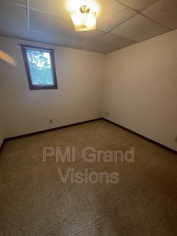 Building Photo - 1103 6th St