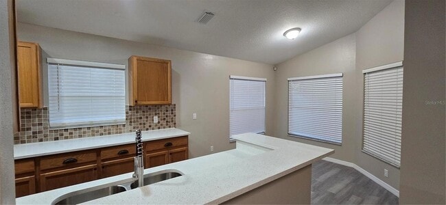 Building Photo - 1810 Greystone Heights Dr
