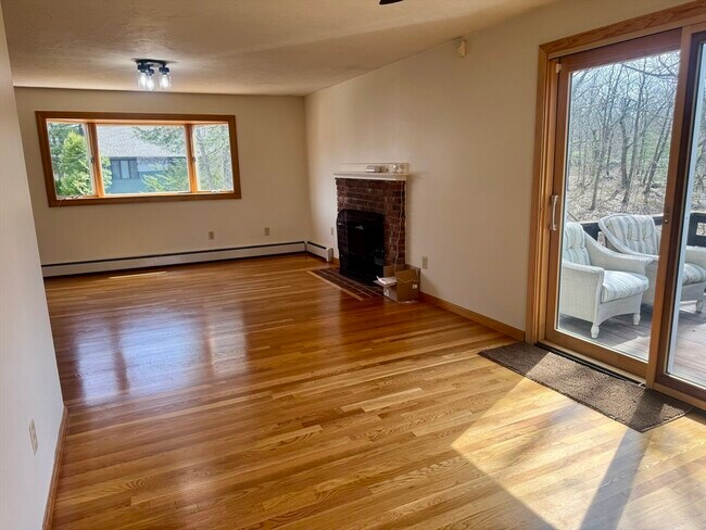 Building Photo - 15 Curlew St