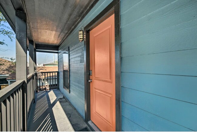 Building Photo - 2211 Blodgett St