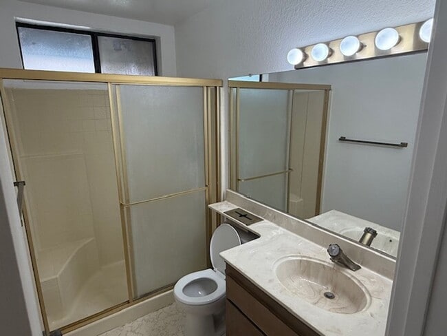 Building Photo - 3-Bed / 2.5 Bath Home in Quiet Benicia Hil...