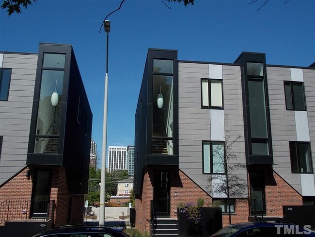 Building Photo - 420 Chavis Way