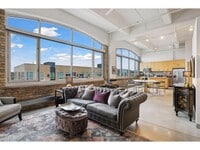 Building Photo - 700 N Washington Ave