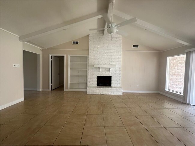 Building Photo - 5902 Pincay Oaks St