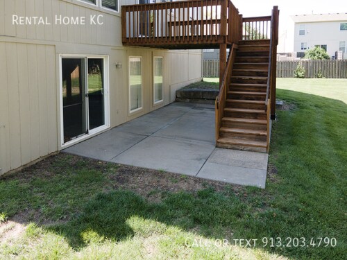 Building Photo - 1819 W Elm Terrace